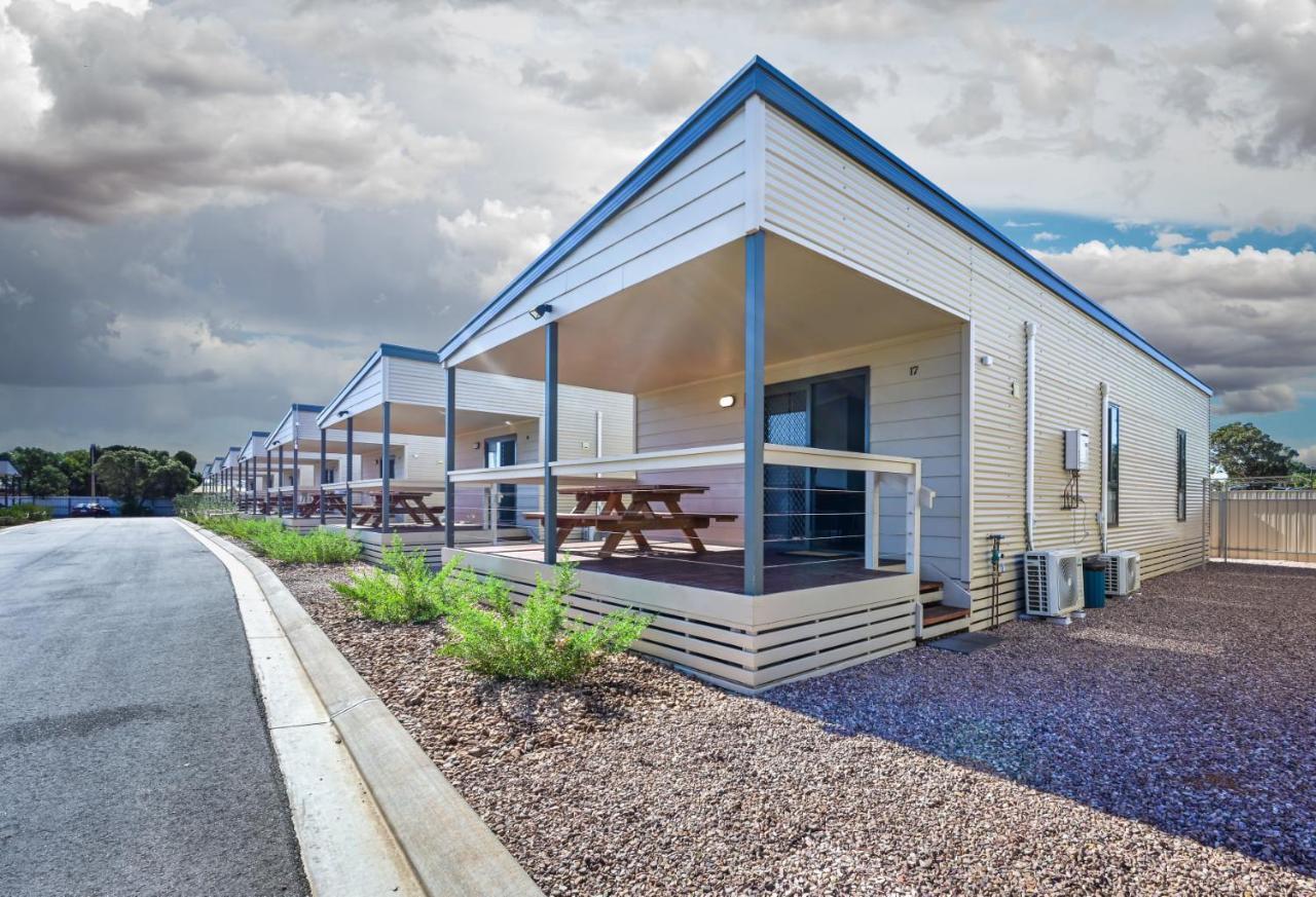 Harvest Stay Cabin Park Port Augusta Exterior foto